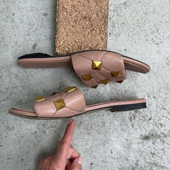 VALENTINO Garavani Pink Leather Gold Roman stud  Sandals Size 38 - Picture 3 of 14